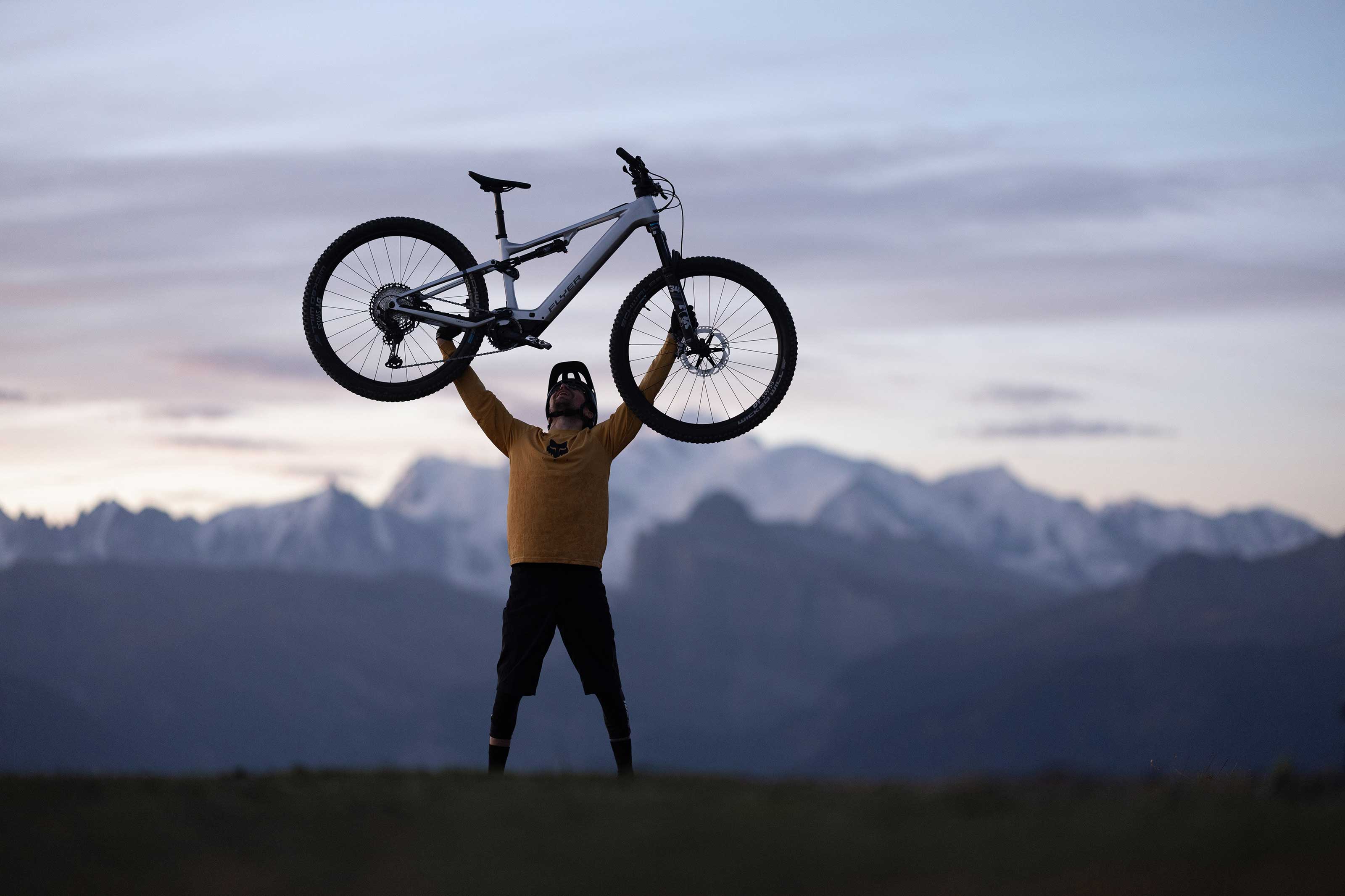 how to watch top gear for free Oh Hell No. Amazon Prime/Freevee no longer has UK. the seasons available you can't them. Where did they go? : r/TopGear Farbe:SUNGLOW'N'PRIZM Sportster Bicycle Harley Pedal De hangende organizer is 30 cm breed en 120 cm lang