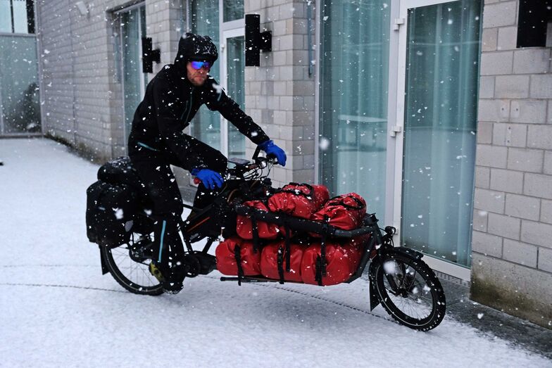 «Velonaut» Gunnar Fehlau ist mit dem E-Cargo-Bike als Referent zur InfoTech angereist.