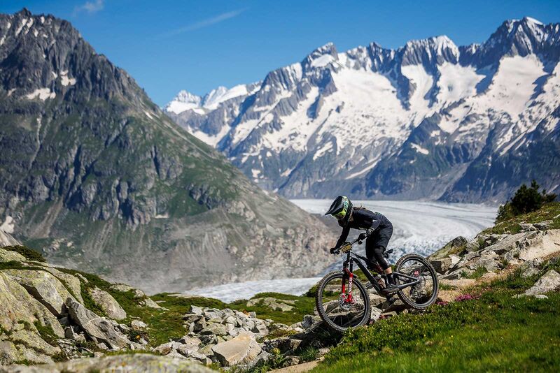 Für die Biker bietet sich während der UCI Mountainbike-Weltmeisterschaften ein atemberaubendes Panorama am Aletschgletscher. Foto: © Sven Martin Photography