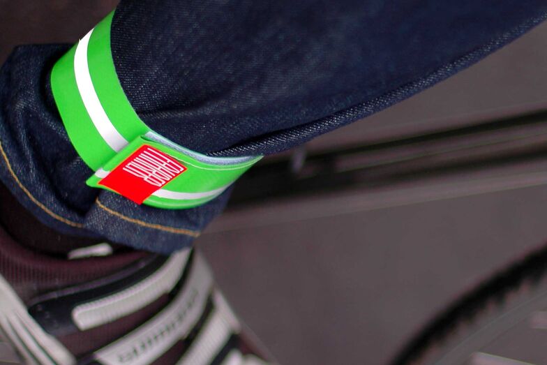 Hosenbänder aus alten Lkw-Planen gehören nach wie vor zum Sortiment. Foto: © www.fahrer-berlin.de / pd-f