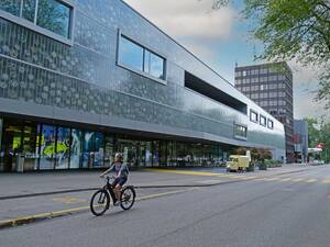 Passender Startpunkt, um das Velo­verkehrsnetz in Luzern unter die Lupe zu nehmen: das Verkehrshaus.