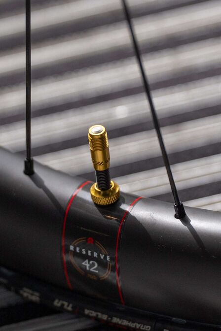 «CoreCap» ist als Ventilkappe zum Nachrüsten oder als Komplett-System erhältlich.