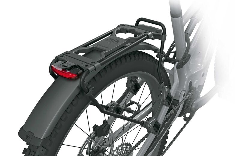 Der Gepäckträger «Infinity Universal» bietet unendlich viele Möglichkeiten einer Anpassung an fast jedes Velo. Das Befestigungssystem von SKS kann in Neigung und Höhe individuell eingestellt werden. Alle Accessoires mit einer vormontierten Mik-Adapterplatte sind damit schnell festgeklickt. Foto: www.sks-germany.com / pd-f